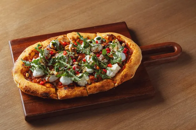 Hand-rolled pide