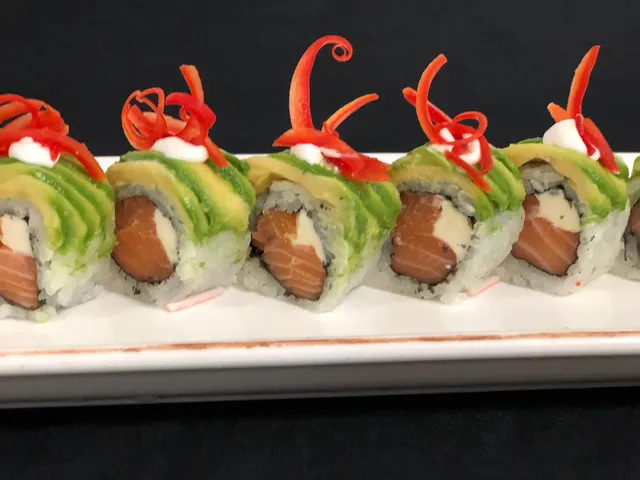 Salmon avocado roll